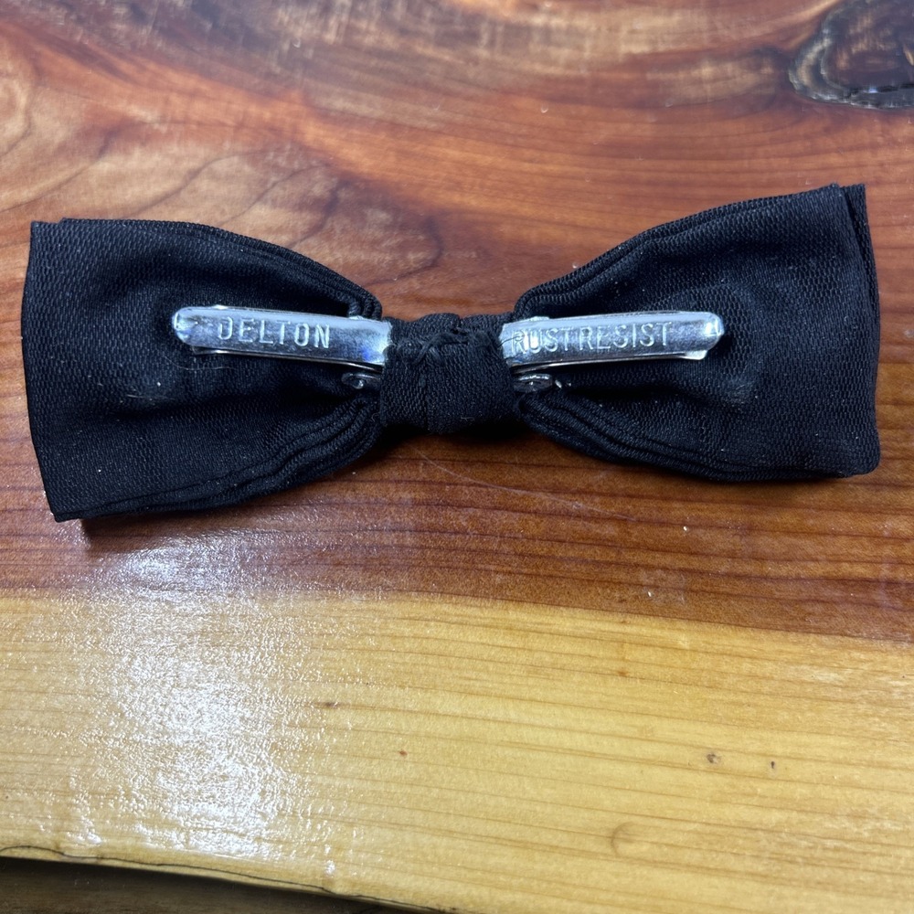 Vintage  Bowtie Double Tie Clip Grip‎ Tite Rust Resistant Color Black - Picture 2 of 3